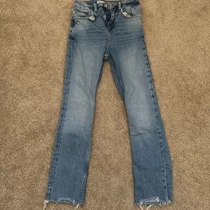 Zara Straight Leg High Rise Jeans. Blue Wash